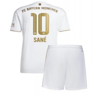 Bayern Munich Leroy Sane #10 Fußballbekleidung Auswärtstrikot Kinder 2022-23 Kurzarm (+ kurze hosen)